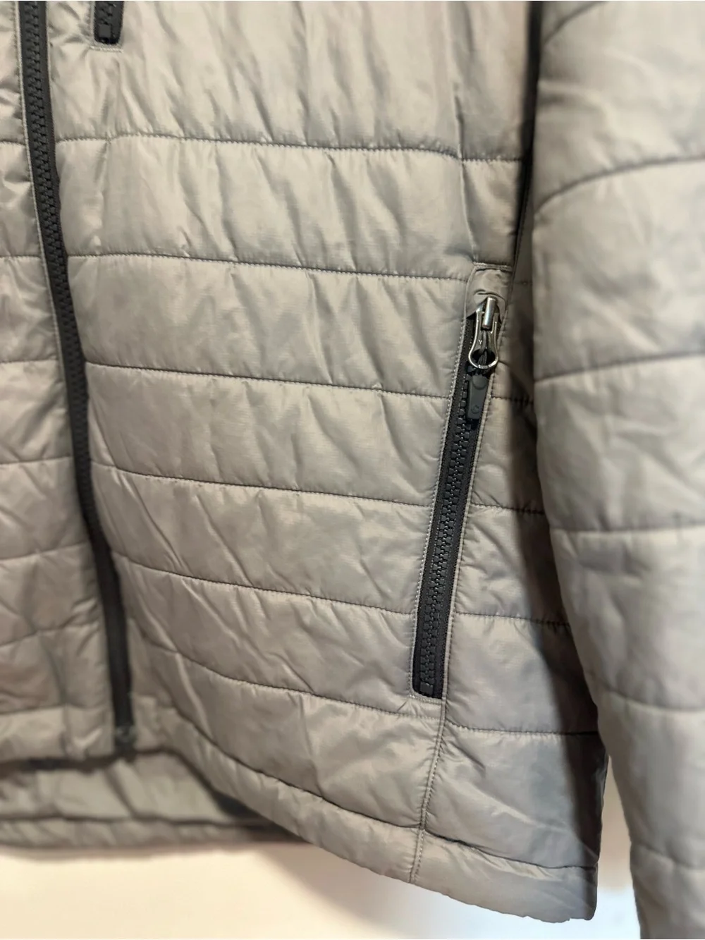 Marmot lightweight colorblock puffer jacket Sz:M gray black full-zip Outdoorsy.